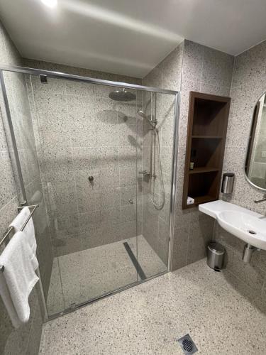 harden country club motel