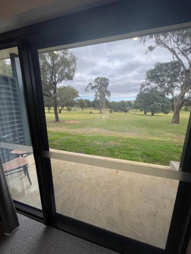 harden country club motel