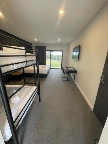 harden country club motel