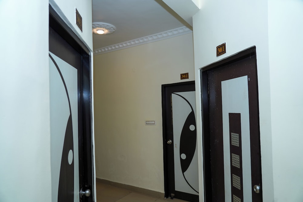 hotel happy stay