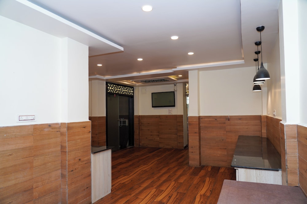 hotel happy stay