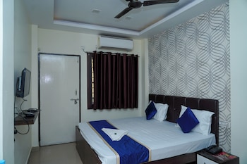 hotel happy stay
