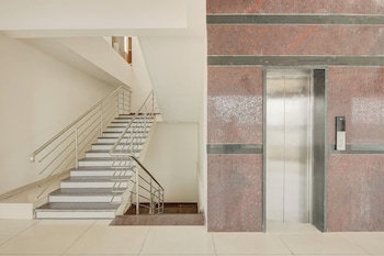 hotel tree suites next airport inn