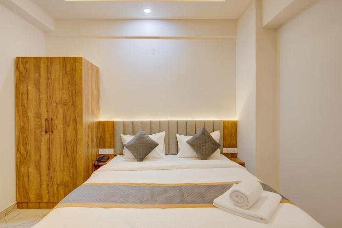 hotel tree suites next airport inn