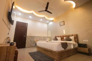 hotel mango tree vrindavan