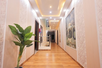 hotel mango tree vrindavan