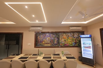 hotel mango tree vrindavan