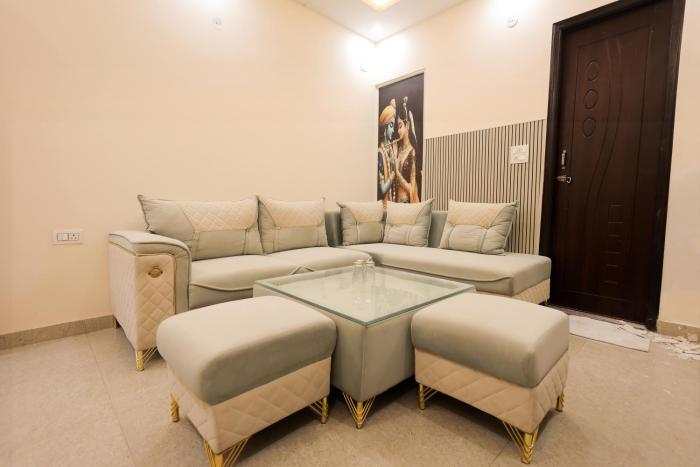 hotel mango tree vrindavan