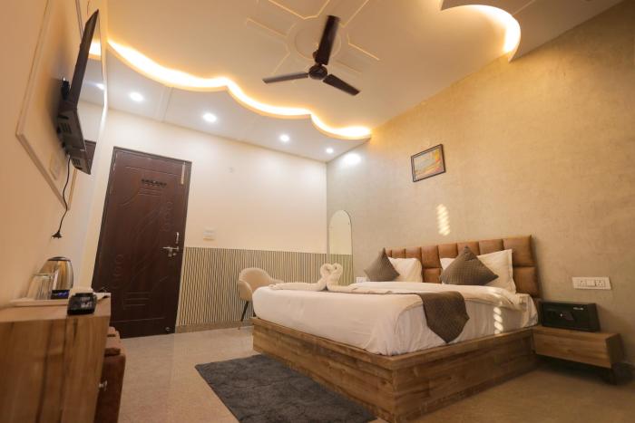 hotel mango tree vrindavan