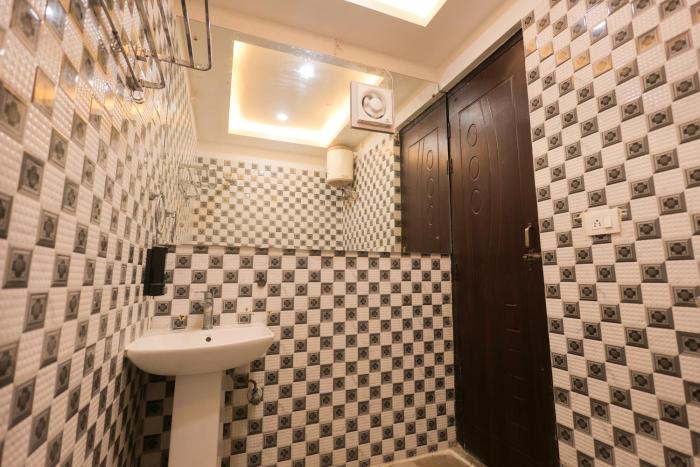 hotel mango tree vrindavan