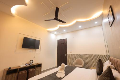 hotel mango tree vrindavan