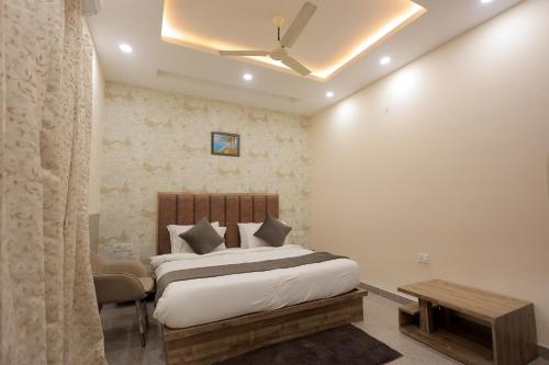 hotel mango tree vrindavan