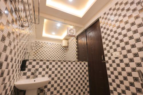 hotel mango tree vrindavan