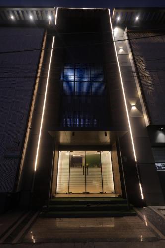hotel mango tree vrindavan