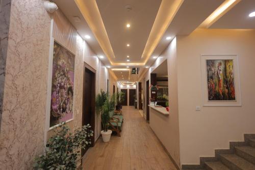 hotel mango tree vrindavan