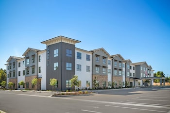 Cambria Hotel Templeton - Paso Robles,1000 Las Tablas Road,3 star