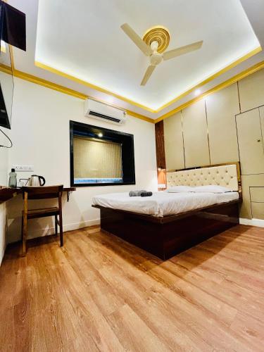Sarai Inn,,3 star