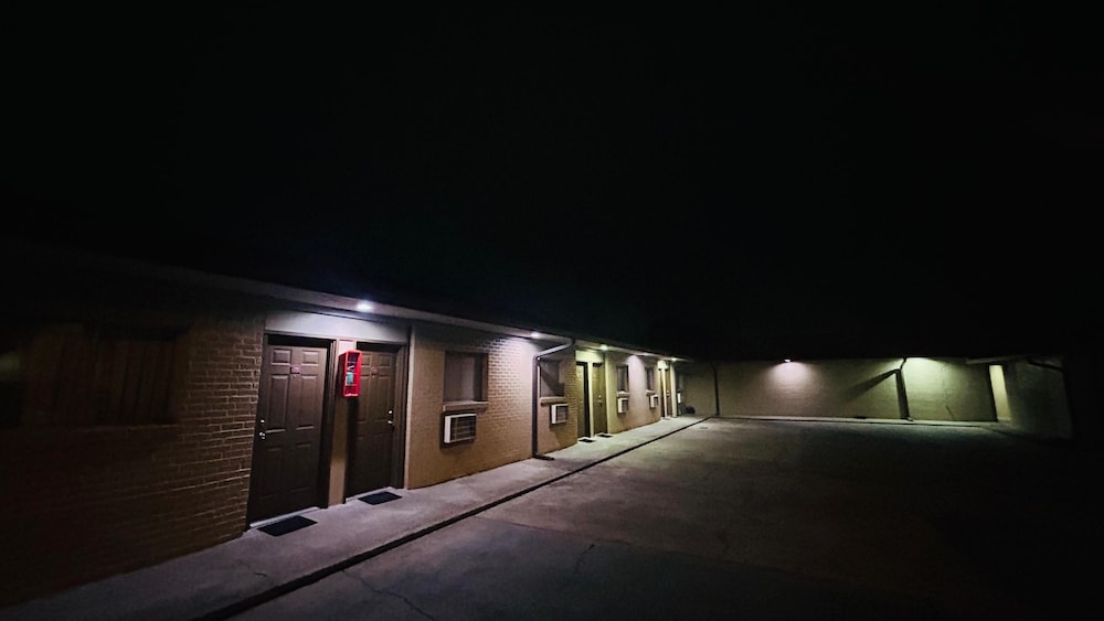 relax inn by oyo sulphur hwy 90