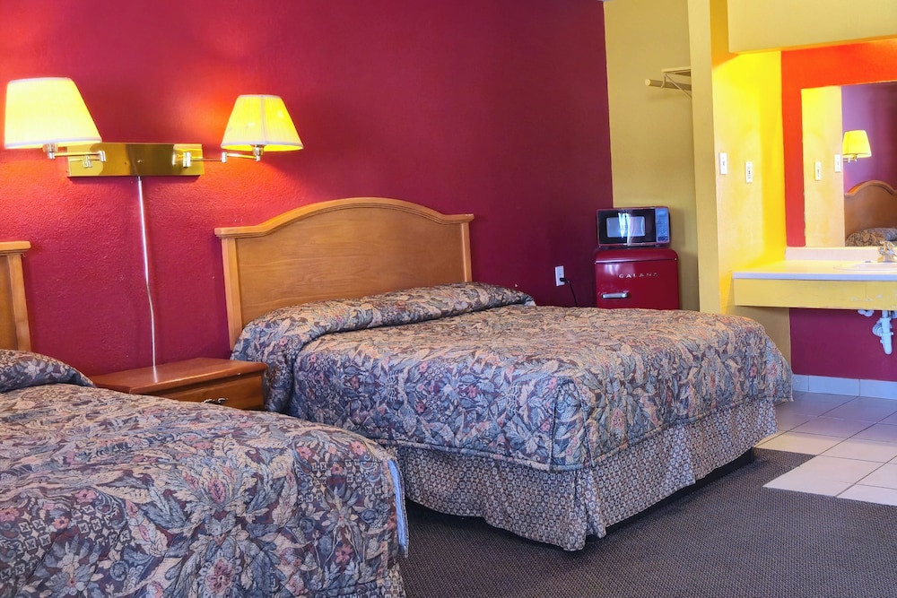 relax inn by oyo sulphur hwy 90