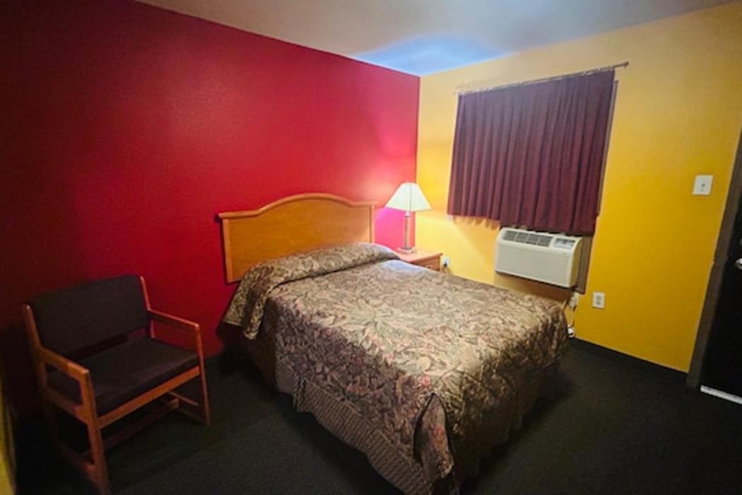 relax inn by oyo sulphur hwy 90