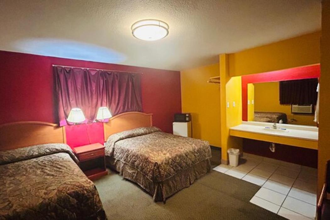 relax inn by oyo sulphur hwy 90