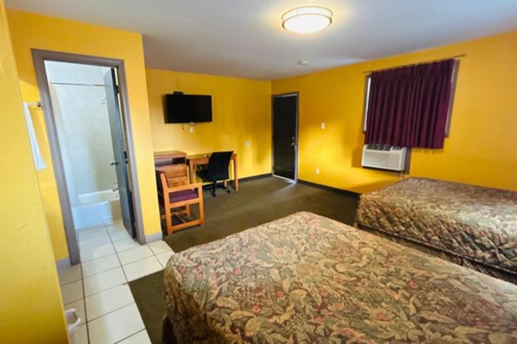 relax inn by oyo sulphur hwy 90