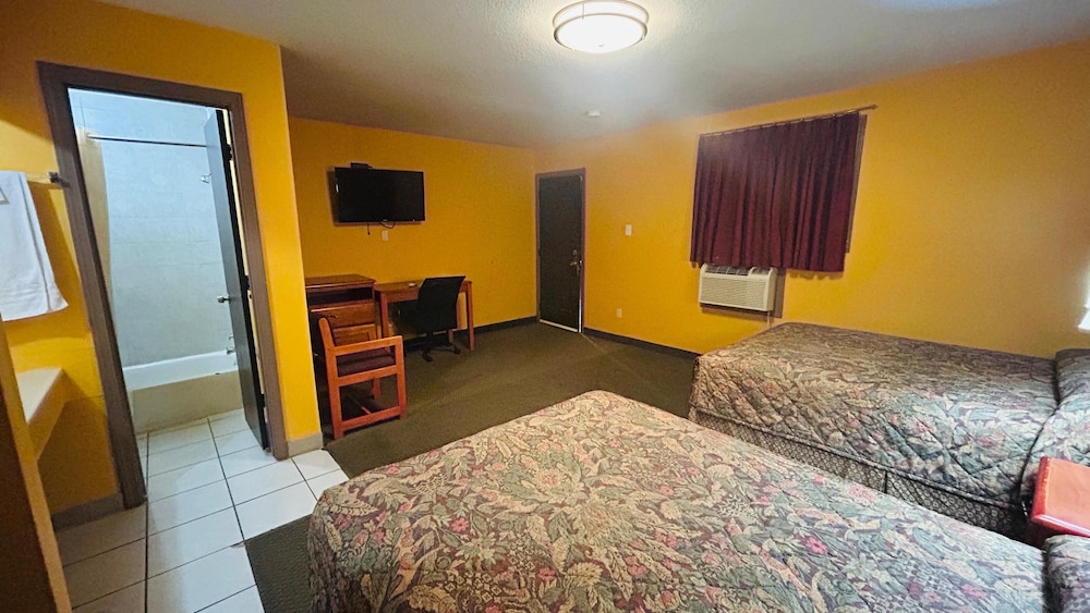 relax inn by oyo sulphur hwy 90