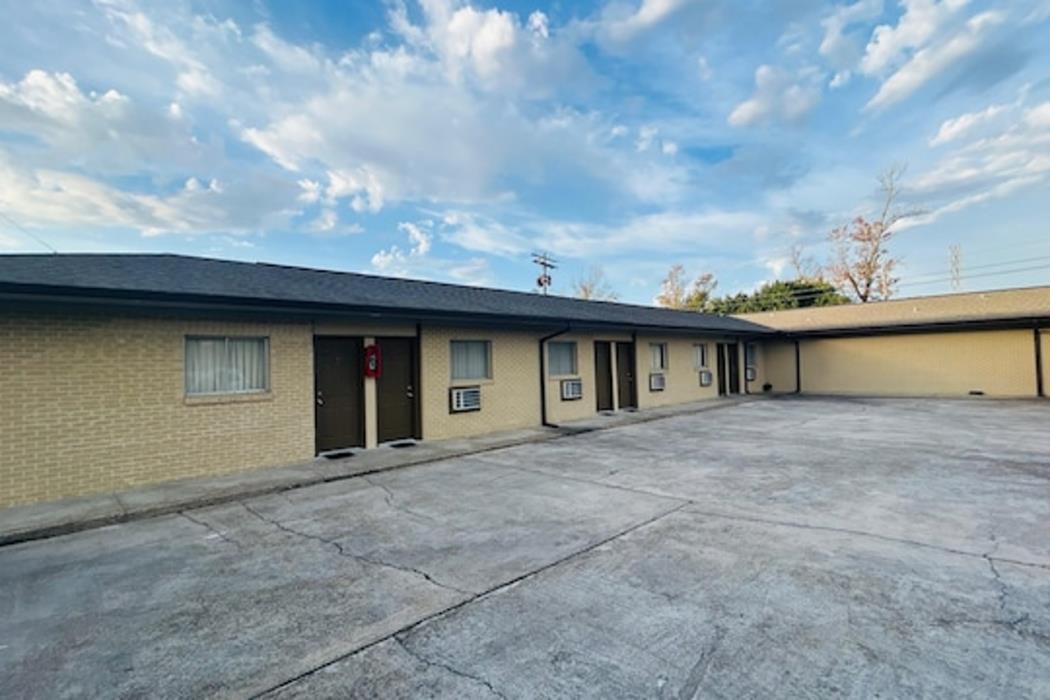 relax inn by oyo sulphur hwy 90