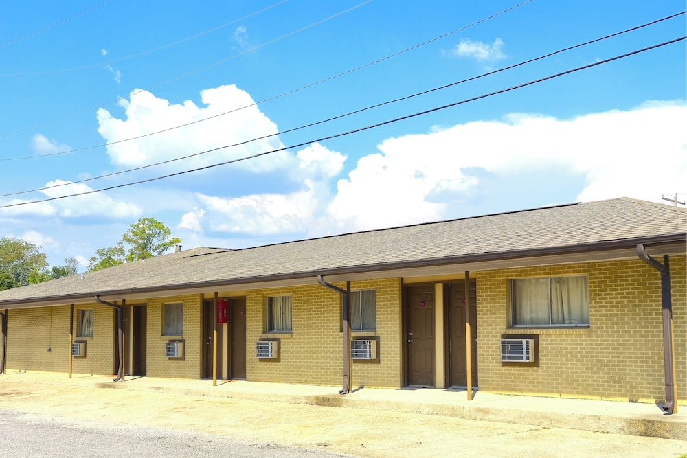 relax inn by oyo sulphur hwy 90