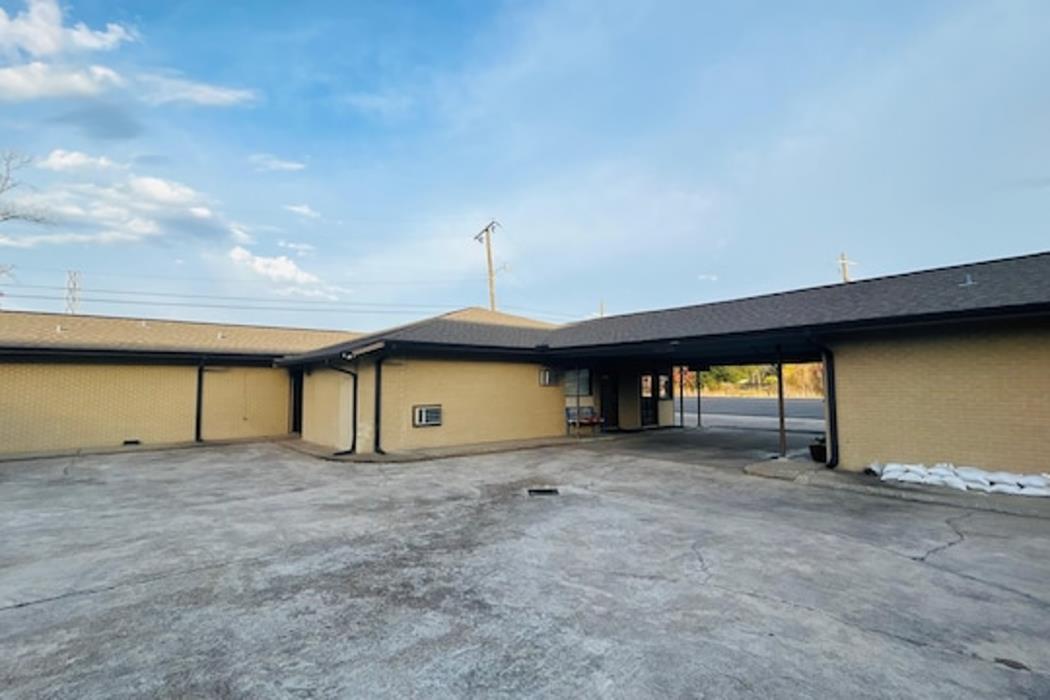 relax inn by oyo sulphur hwy 90