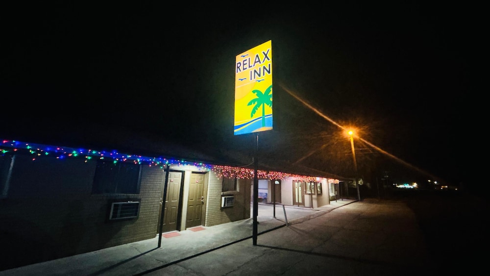 relax inn by oyo sulphur hwy 90