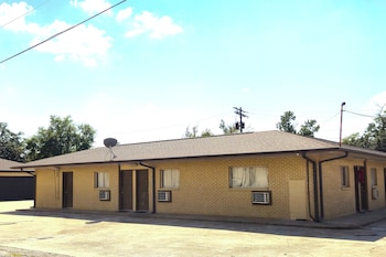 relax inn by oyo sulphur hwy 90