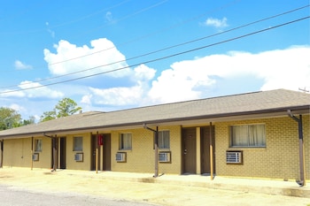 relax inn by oyo sulphur hwy 90