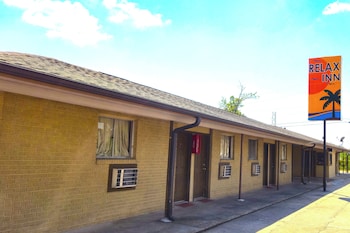 relax inn by oyo sulphur hwy 90