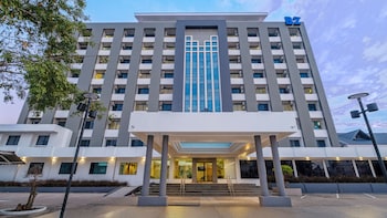 b2 suphan buri premier hotel