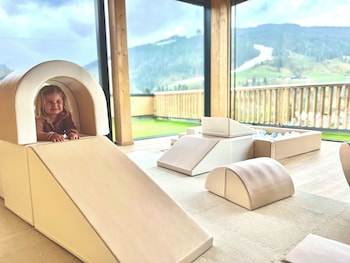 Goldhirsch Superior Aparthotel Wagrain,,3 star