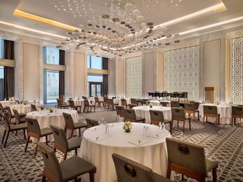 sofitel riyadh hotel and convention centre