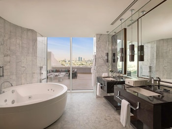 sofitel riyadh hotel and convention centre