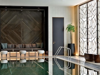 Sofitel Riyadh Hotel & Convention Centre,,5 star
