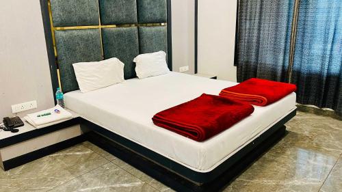 Hotel Jk Palace,,3 star