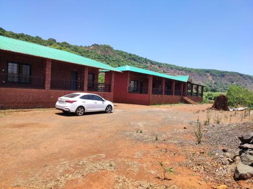 Eagle Eye Resort,,3 star