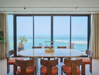 The Oq,Zone 69, Building 75 Waterfront, St 507,4 star