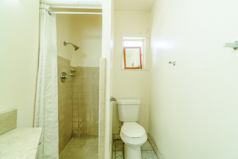 gulfway motel by oyo near airport i 37