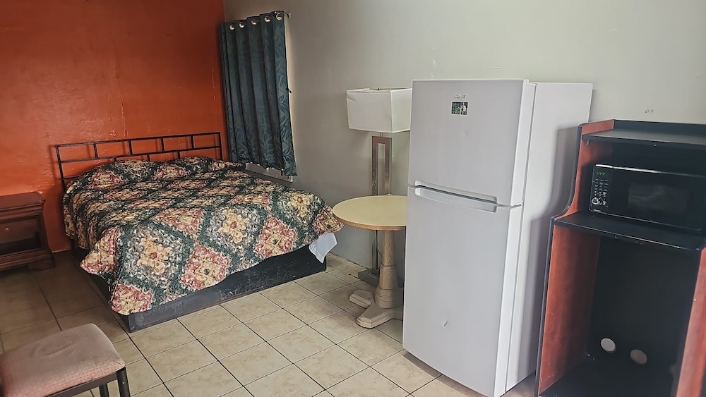 gulfway motel by oyo near airport i 37
