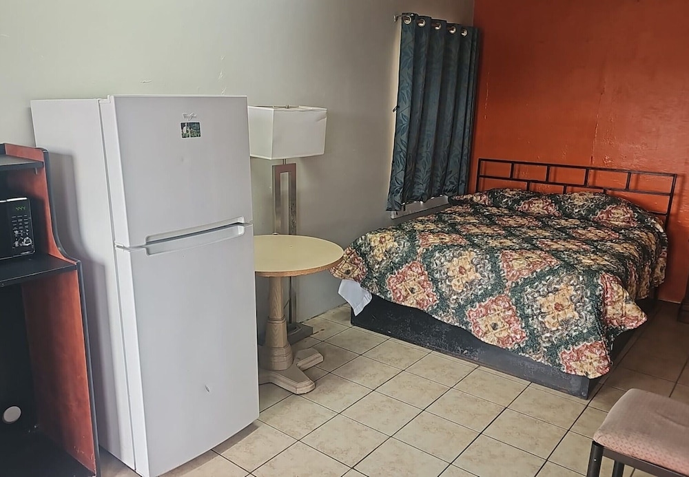gulfway motel by oyo near airport i 37