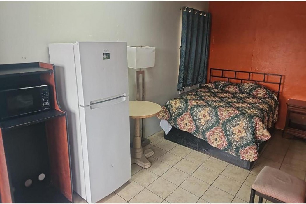 gulfway motel by oyo near airport i 37