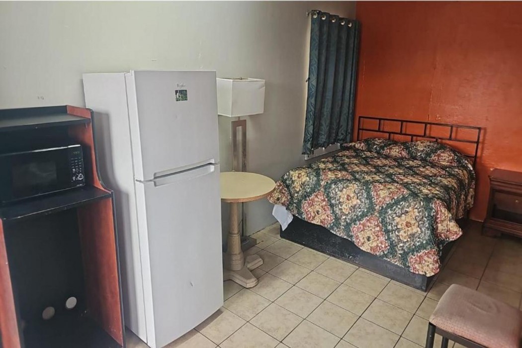 gulfway motel by oyo near airport i 37