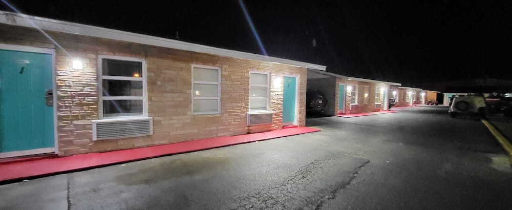 gulfway motel by oyo near airport i 37
