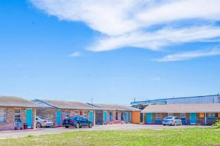 gulfway motel by oyo near airport i 37