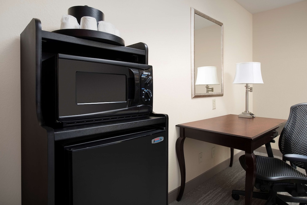 hampton inn lenoir city
